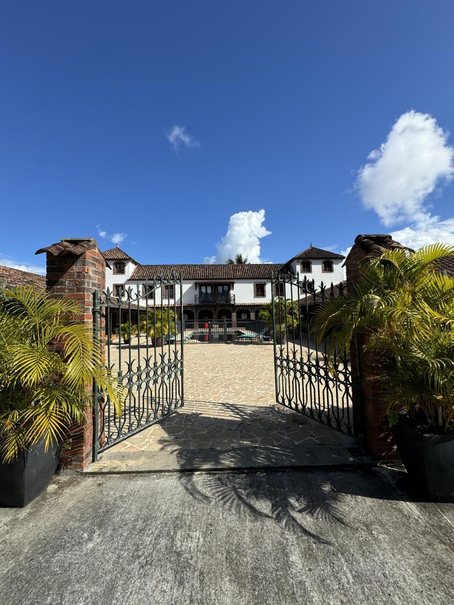 Domaine Du Chateau Les Trois-Ilets Luaran gambar